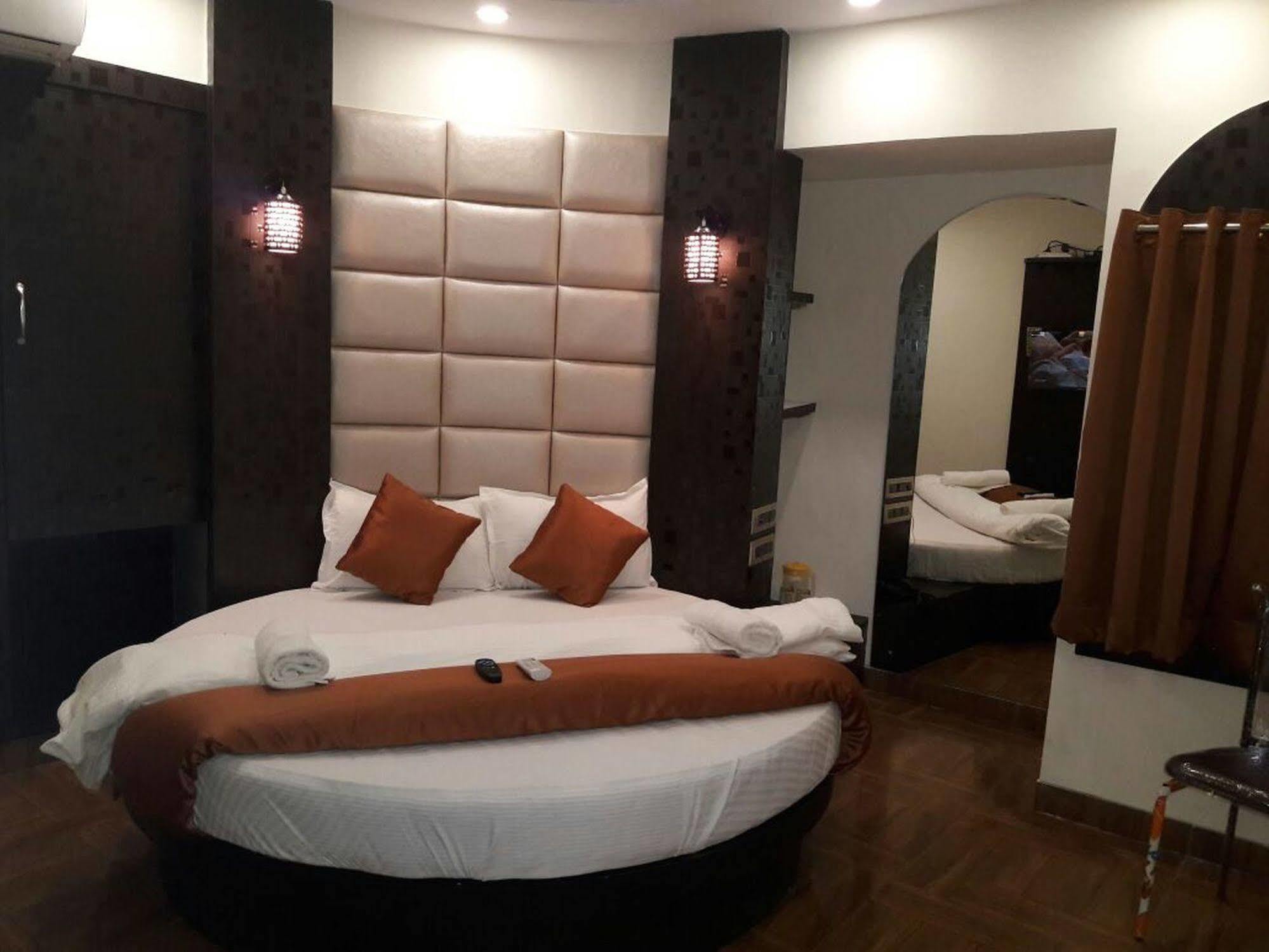 Hotel Karishma Mumbai Eksteriør bilde